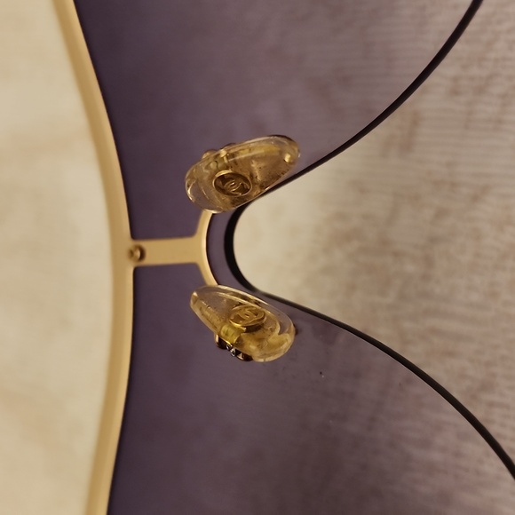 Chanel sunglasses - Picture 10 of 11